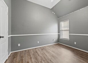 13396 Teel Rd in Montgomery, TX - Foto de edificio - Building Photo