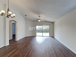 4417 Country Hills Blvd in Plant City, FL - Building Photo - Building Photo