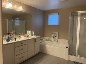 3114 Molinos Dr in Las Vegas, NV - Building Photo - Building Photo