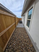 810 N Blair Ave, Unit 4 in Edinburg, TX - Building Photo - Building Photo