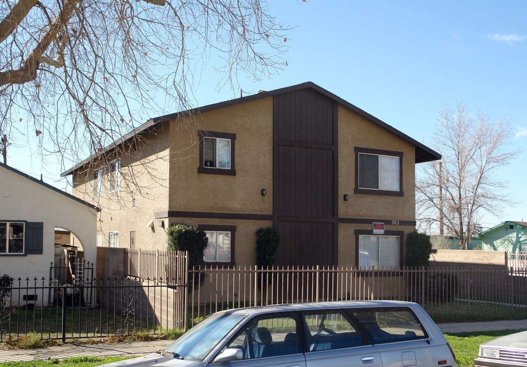 363 W 23rd St in San Bernardino, CA - Foto de edificio