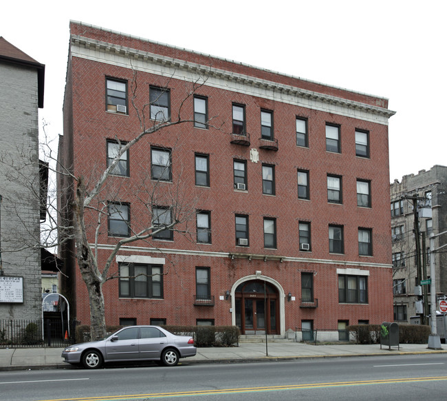 2685-Highland Arms Realty, LLC in Jersey City, NJ - Foto de edificio - Building Photo