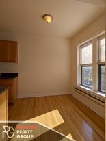 3817 N Fremont St, Unit #3823-W2 in Chicago, IL - Foto de edificio - Building Photo