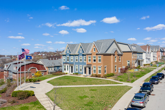 Skyline Terrace in Pittsburgh, PA - Building Photo - Building Photo