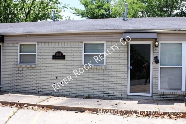 property at 1915 W 2nd St