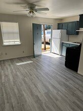 6306 Tulsa Rd, Unit 3 in Houston, TX - Foto de edificio - Building Photo