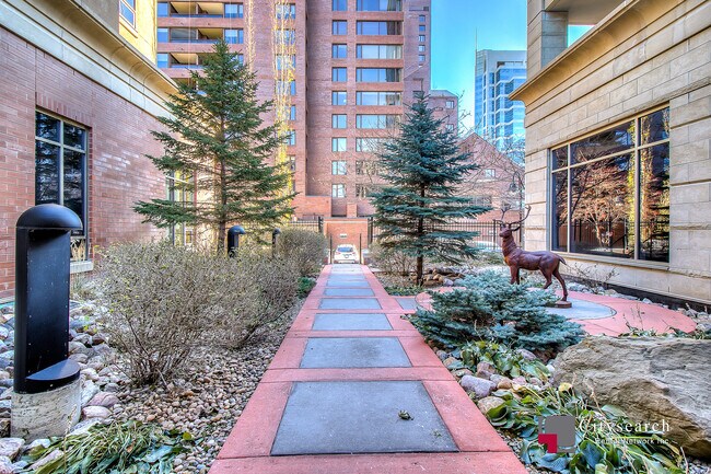 600 Princeton Way SW in Calgary, AB - Building Photo - Building Photo