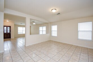 15502 Hensen Creek Dr in Houston, TX - Building Photo - Building Photo