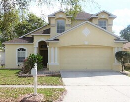 12509 Lake Vista Dr in Gibsonton, FL - Building Photo