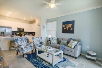 17810 Gawthrop Dr in Bradenton, FL - Foto de edificio - Building Photo