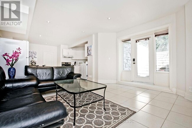 206 Kingsdale Ave in Toronto, ON - Building Photo - Building Photo