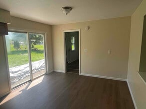 1415 Hackberry Ln in Machesney Park, IL - Building Photo - Building Photo
