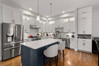 88 Crescent St in Newton, MA - Building Photo - Building Photo