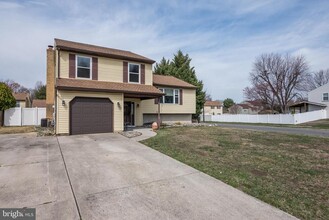 76 Argyle Ave in Blackwood, NJ - Building Photo - Building Photo