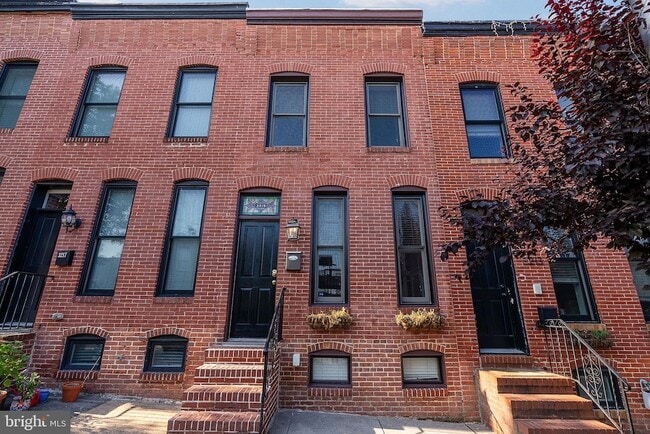 3215 Fleet St in Baltimore, MD - Foto de edificio - Building Photo