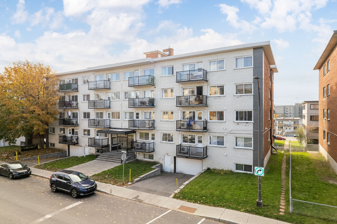 2925 Louis-Paré Rue in Montréal, QC - Building Photo