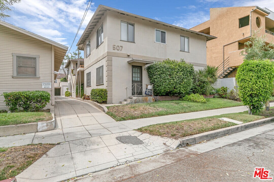 507 Granada St in Glendale, CA - Building Photo