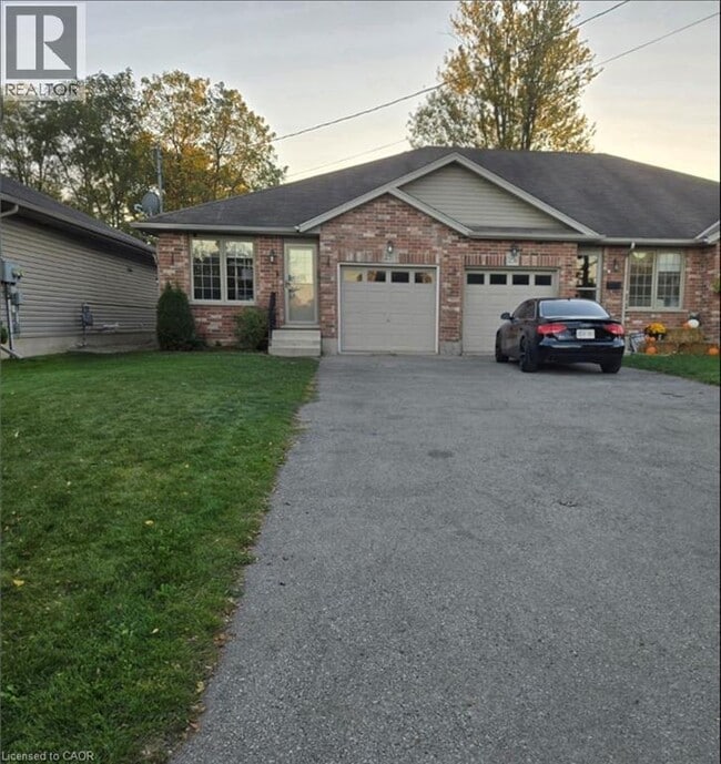 property at 25 Mohawk St