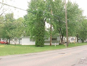 Life O'Riley Mobile Home Park in Lansing, MI - Building Photo - Building Photo