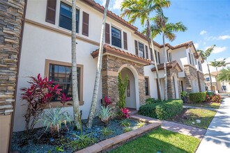 3208 SE 6th St in Homestead, FL - Building Photo - Building Photo