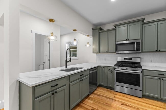 property at 606 Cromwell Ave