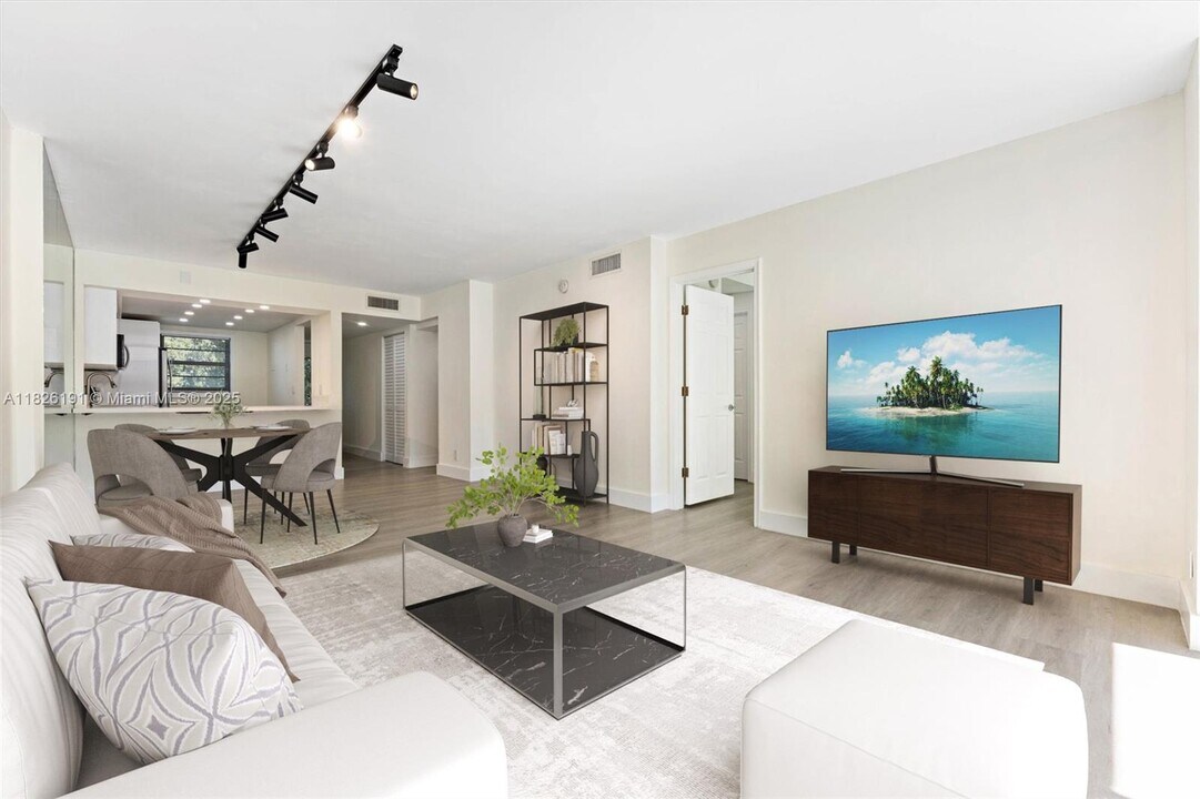 367 S Federal Hwy in Deerfield Beach, FL - Building Photo