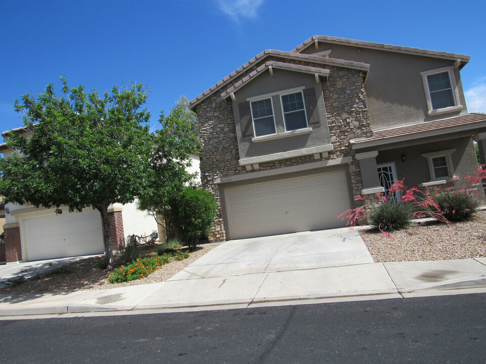 17134 W Ironwood St in Surprise, AZ - Building Photo