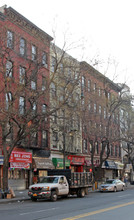 225 E 14th St in New York, NY - Building Photo - Building Photo