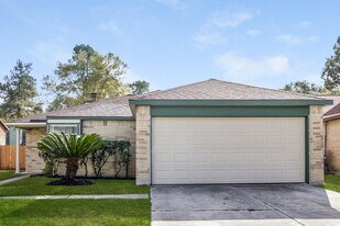 7010 Foxmont Ln in Humble, TX - Building Photo