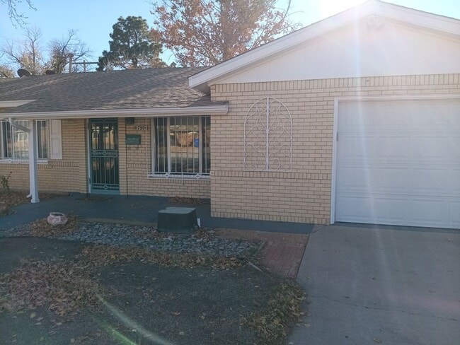 property at 7904 Cutler Ave NE