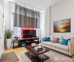 302 W State St in Trenton, NJ - Building Photo - Building Photo