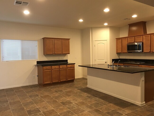 7752 Gallego Plains Dr in Las Vegas, NV - Building Photo - Building Photo