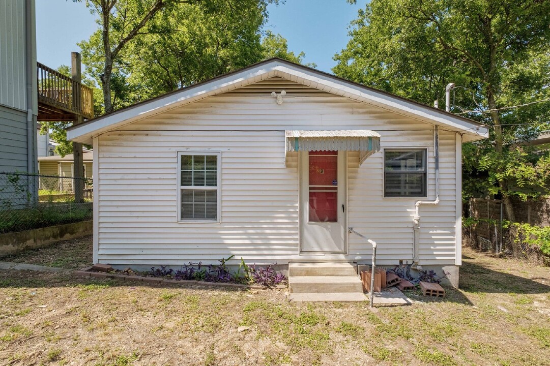 1906 E 9th St in Austin, TX - Building Photo