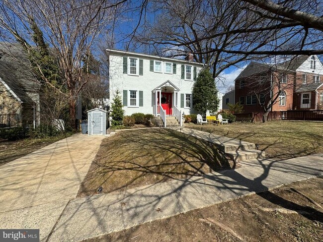 4617 Morgan Dr in Chevy Chase, MD - Building Photo - Building Photo