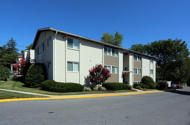 Riverview Apartments in Laurel, MD - Building Photo - Building Photo