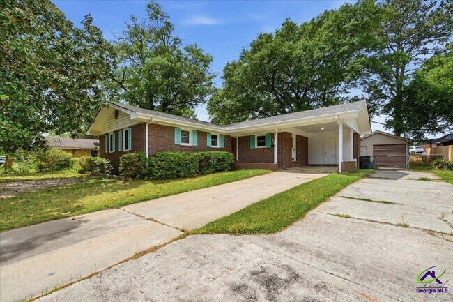 202 Self St in Warner Robins, GA - Building Photo - Building Photo