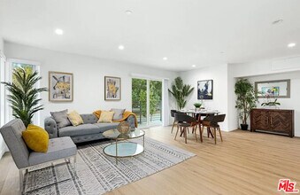 5405 Hermitage Ave in Los Angeles, CA - Building Photo - Building Photo