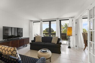 2400 Presidential Way in West Palm Beach, FL - Foto de edificio - Building Photo