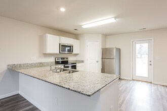 222 Wadsworth Rd, Unit 25 in Spartanburg, SC - Foto de edificio - Building Photo