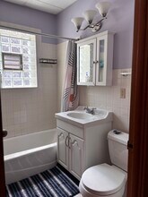 2421 W Hollywood Ave in Chicago, IL - Building Photo - Building Photo