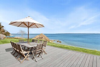 22 Driftwood Ln in East Hampton, NY - Building Photo - Building Photo