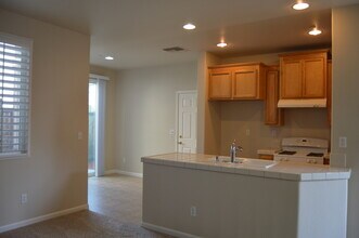 8881 Imray Way in Elk Grove, CA - Building Photo - Building Photo