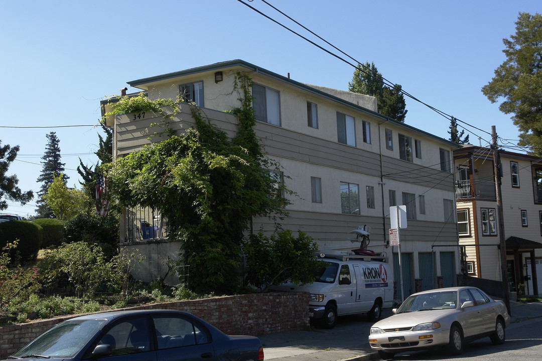 347 Haddon Rd in Oakland, CA - Building Photo