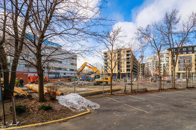 5055 Buchan St in Montréal, QC - Building Photo - Building Photo