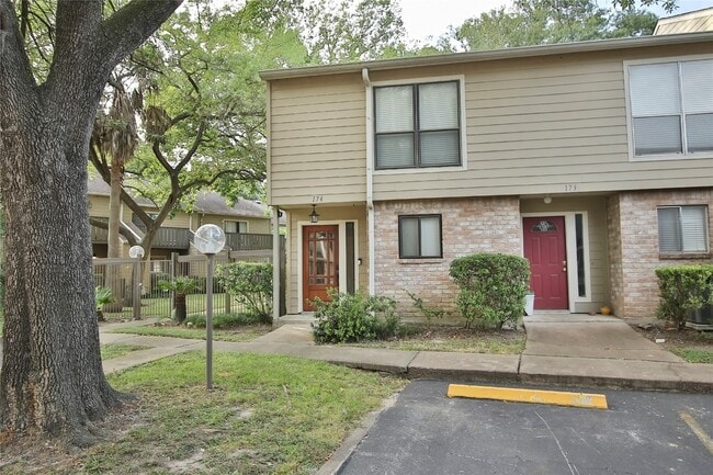 property at 5005 Georgi Ln