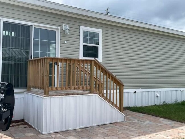 property at 7250 FL-44