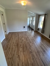 1019 N H St, Unit 3 in Aberdeen, WA - Foto de edificio - Building Photo
