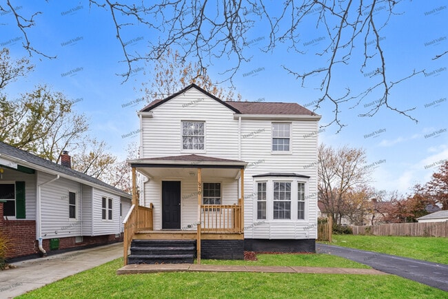 property at 970 Pembrook Rd