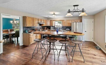 1101 Night Cap Ln in Knoxville, TN - Building Photo - Building Photo