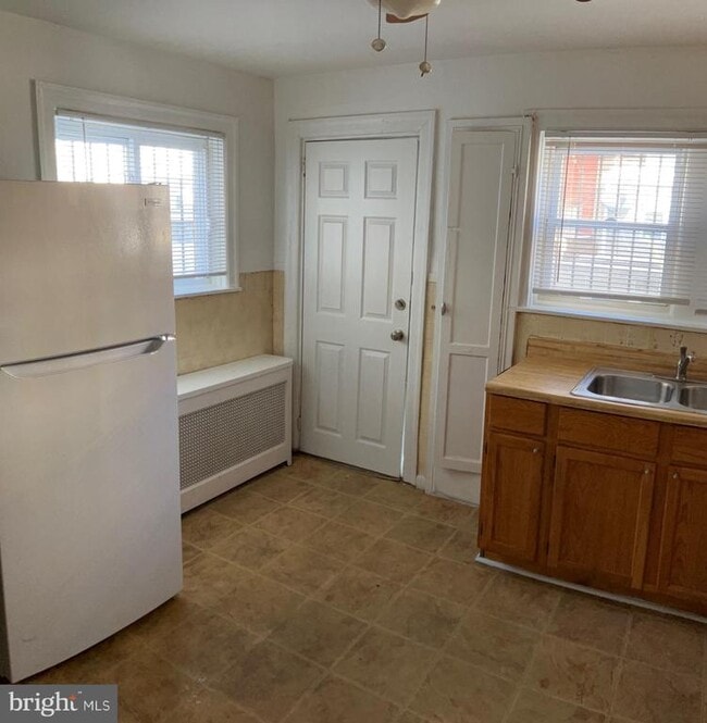 2303 Catharine St in Philadelphia, PA - Building Photo - Building Photo